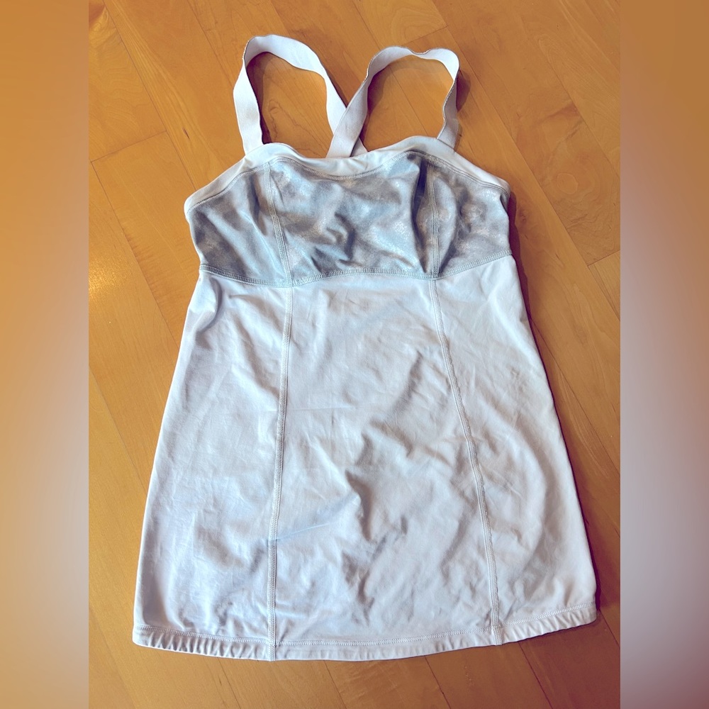 Lululemon athletica. Women’s size 4 tank top. Grey marbled bust, adjustable bra